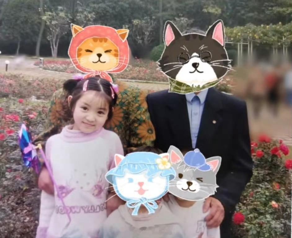 田曦薇我生下来就是齐刘海总算明白什么是等比长大了[爱慕]小田就这样从小萌到大……
