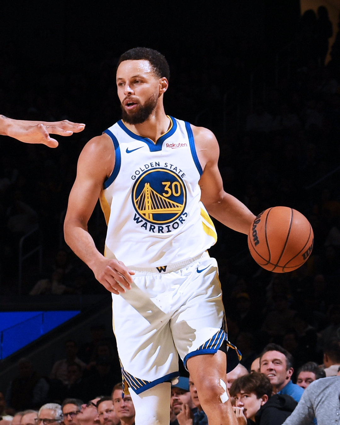 库里16分，3篮板，3助攻，1抢断。猛龙vs勇士