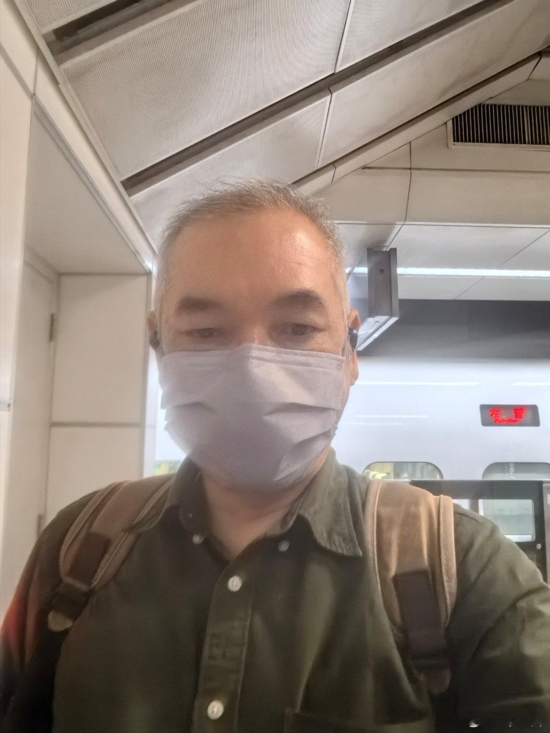 忙了一天，收工回家。 