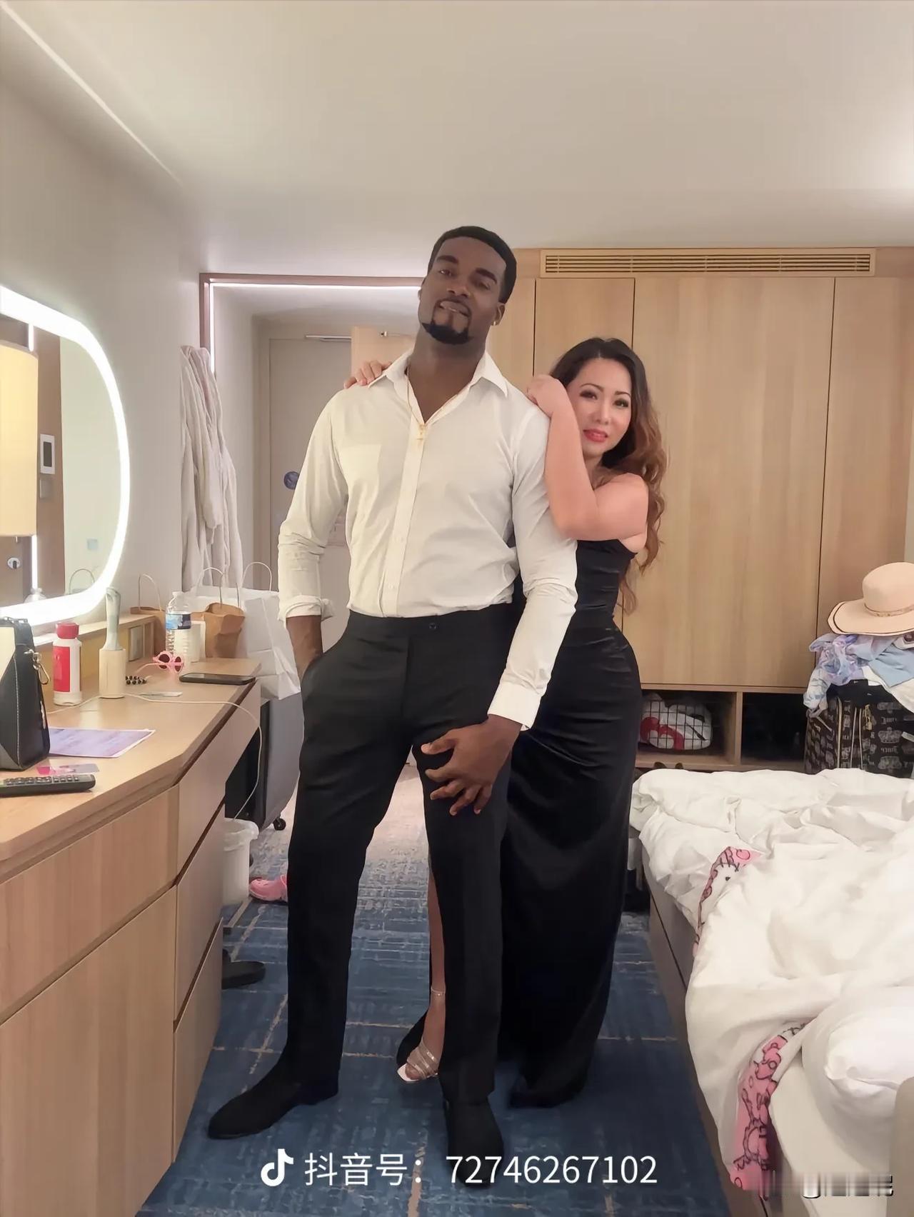 就找不到个合适的对象吗？
好歹我们自己也有那么多民族了，
这么多风格还不够吗？