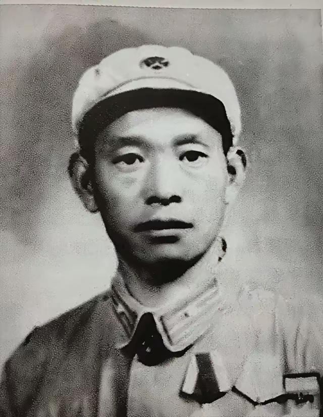 1938年，八路军破坏京汉铁路三个月毫无进展，连长正发愁时，一小兵毛遂自荐：“连