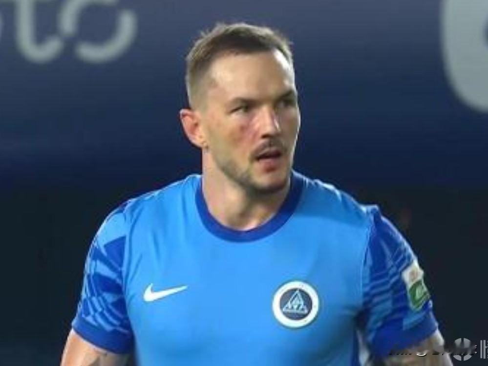 中超官宣离队---德-列昂索…昨晚，深圳新鹏城足球俱乐部官方宣布，外援德-列昂索