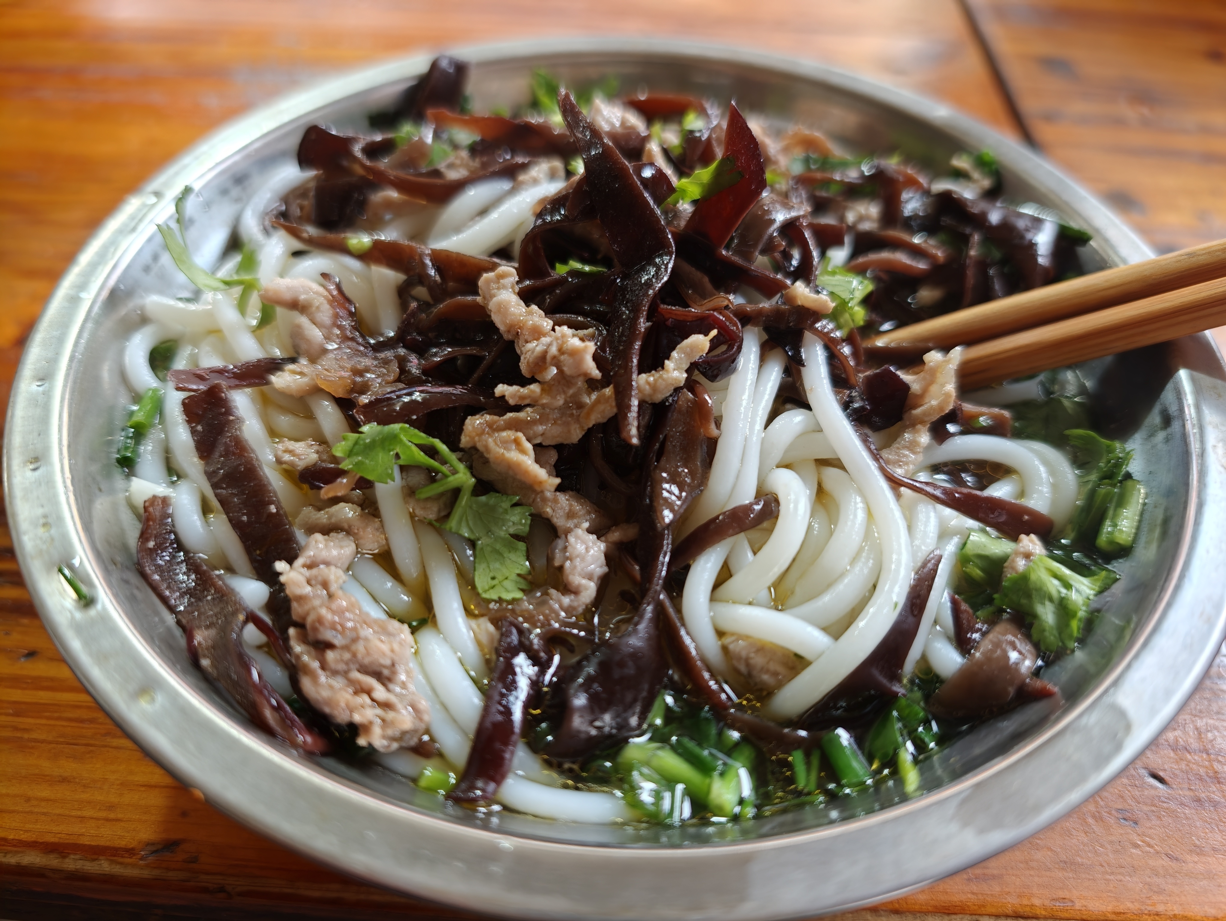 早，今天吃木耳肉丝粉，8 元 ​​​