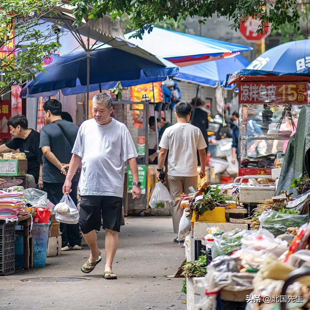 老人最顶级的凄凉：没钱、没人、没底气！

活了半辈子，看过太多老人的晚年百态。