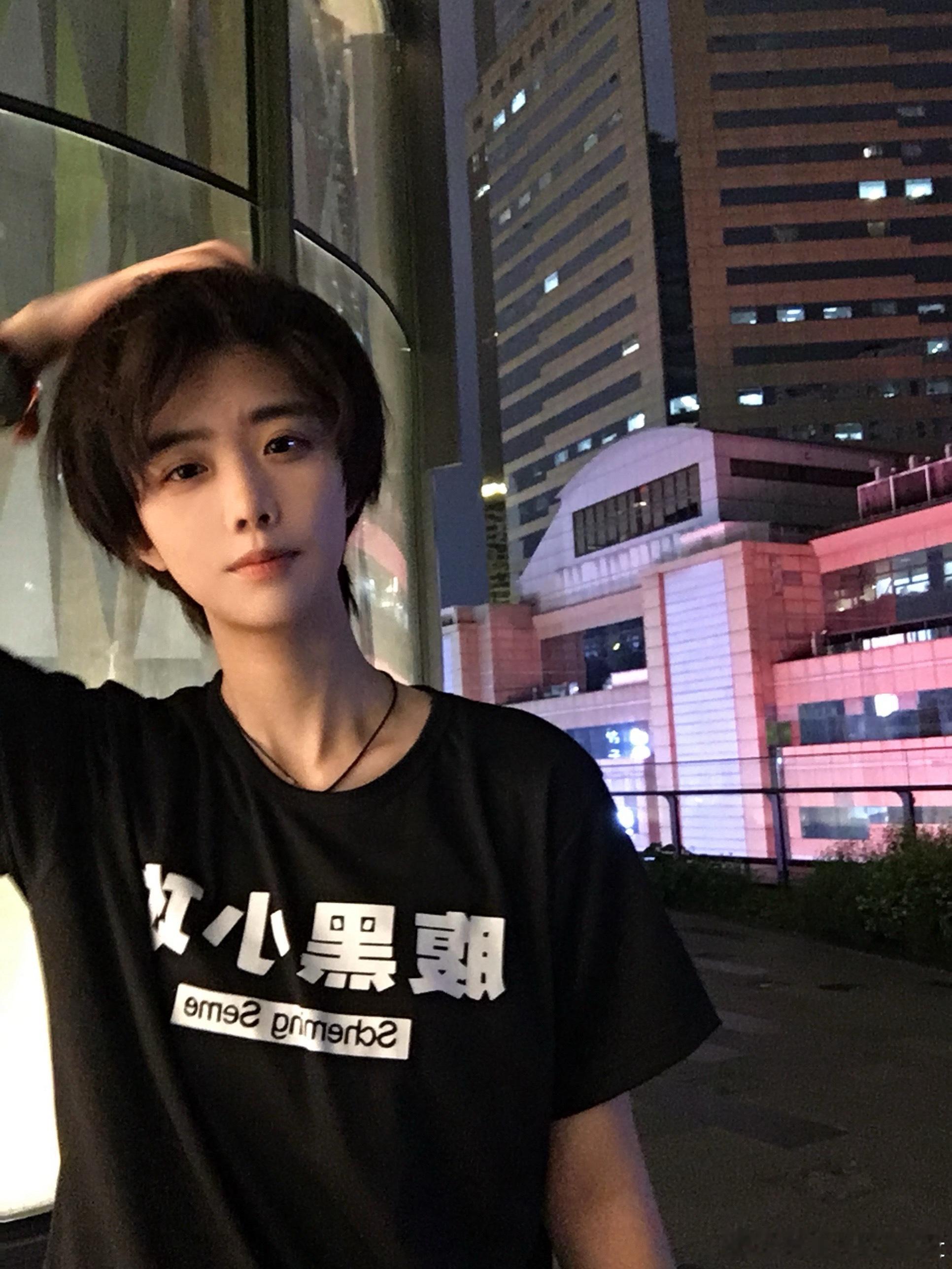 颤抖吧小受受萌 