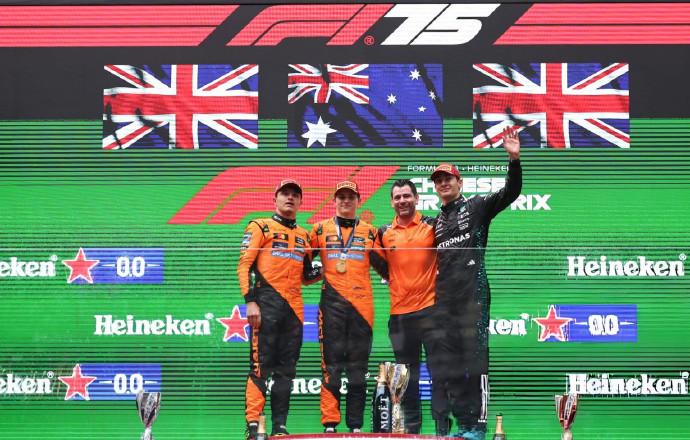 2026F1：梅奔在算账，维斯塔潘在“摆烂”，新规把围场搅成了两副面孔
这两周看