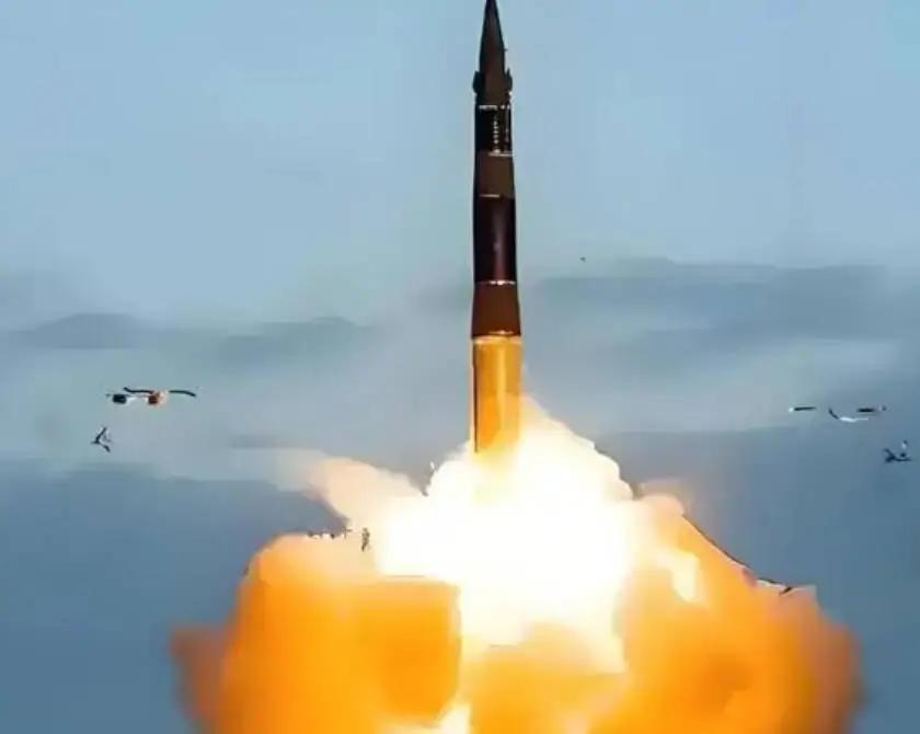 为什么俄罗斯不敢用核武器？不夸张的说，俄罗斯宁愿投降，也不敢先用上核武器。俄罗斯