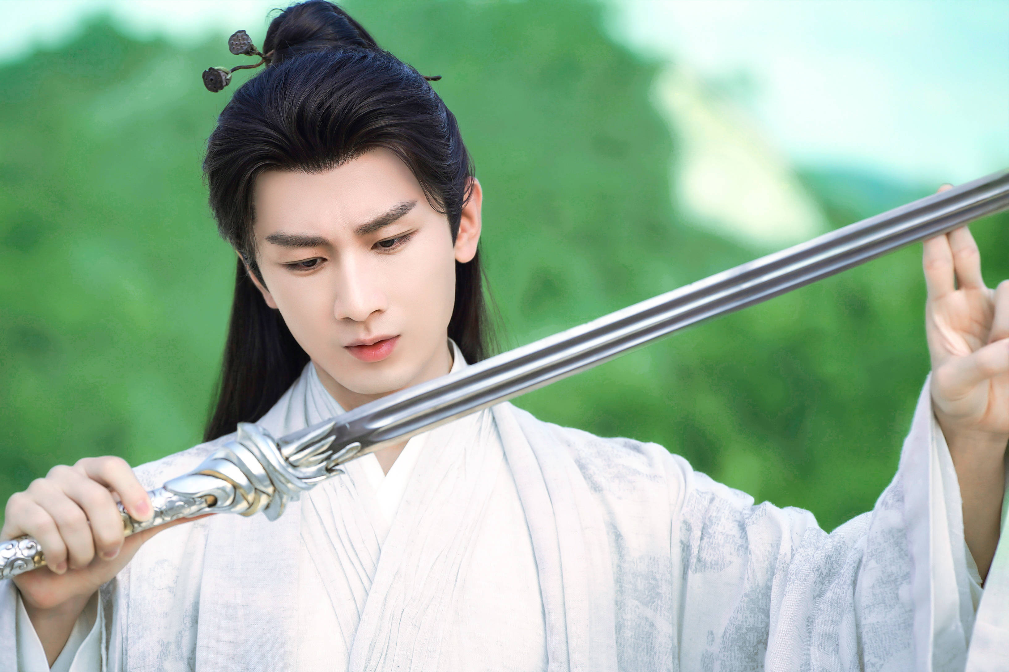 直到2026年 成毅《莲花楼》仍然是爱奇艺最赚的一部剧爱奇艺16周年拼豆大会，拜