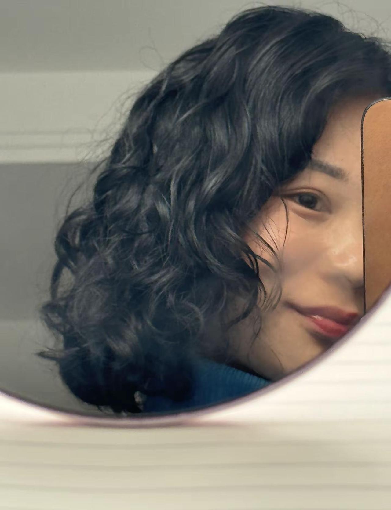 食S女和官S男的爱恨情仇。两个世界的人 可以互补 但不一定合适