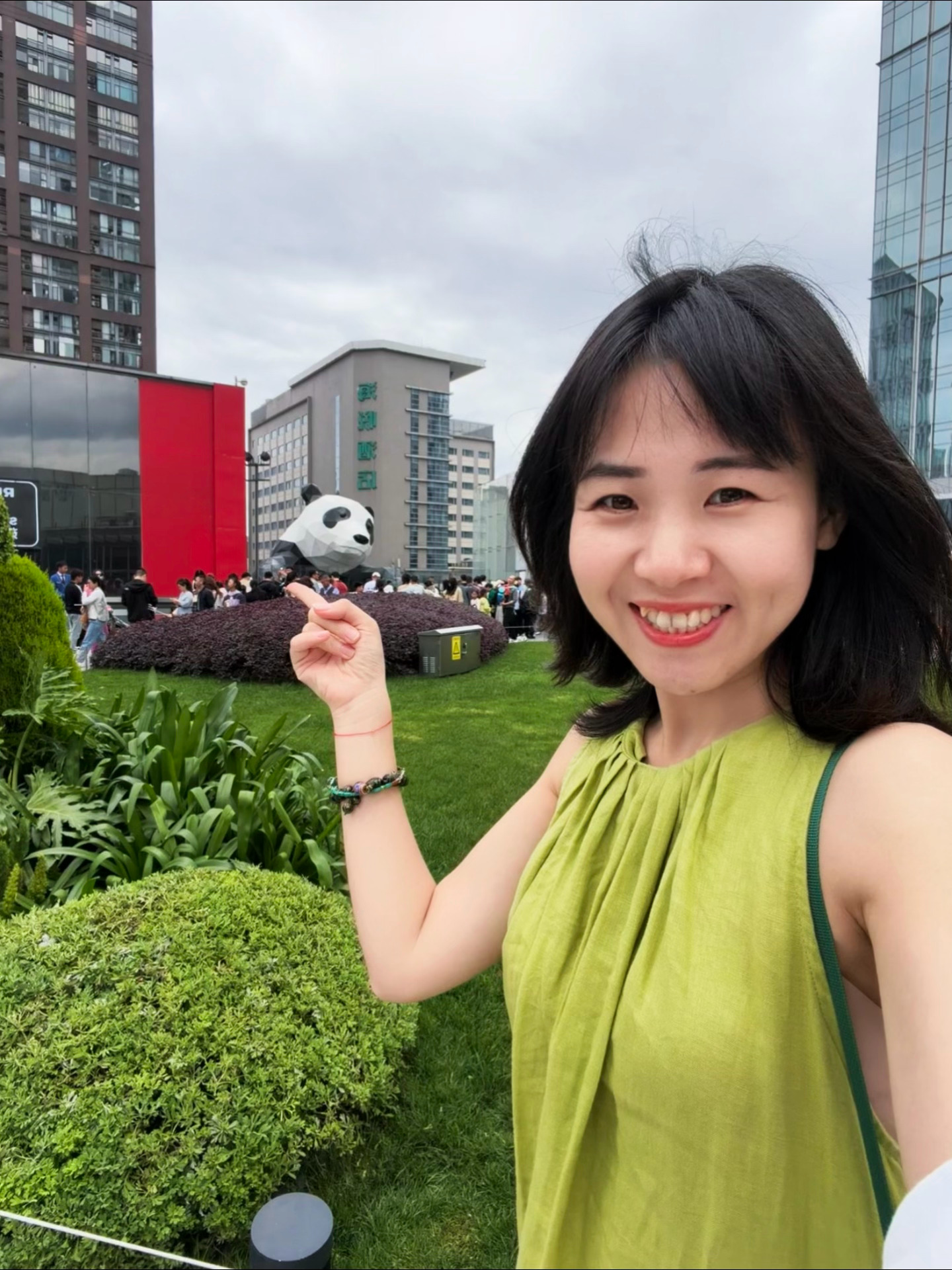 成都 🍃高能量人群在成都的街头暴走的一天🐼成都今日穿搭(ootd)成都ifs