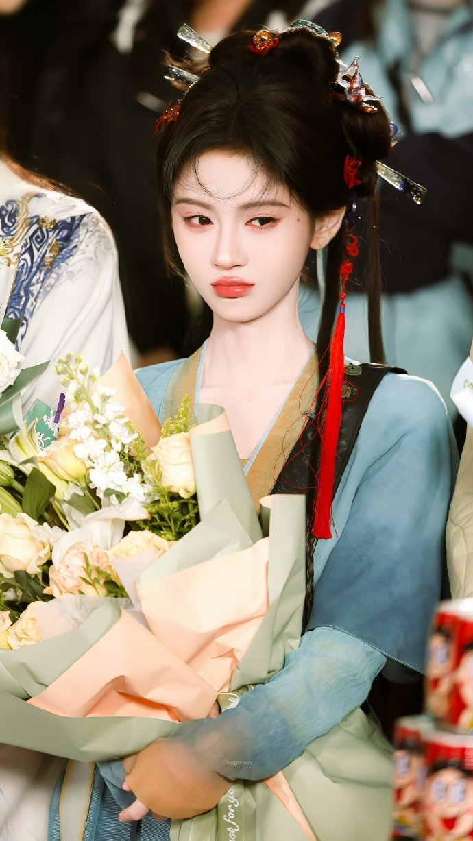 没有丝芭鞠婧祎能火吗 丝芭为鞠婧祎提供了平台，但她自己的努力和才华才是火起来的根