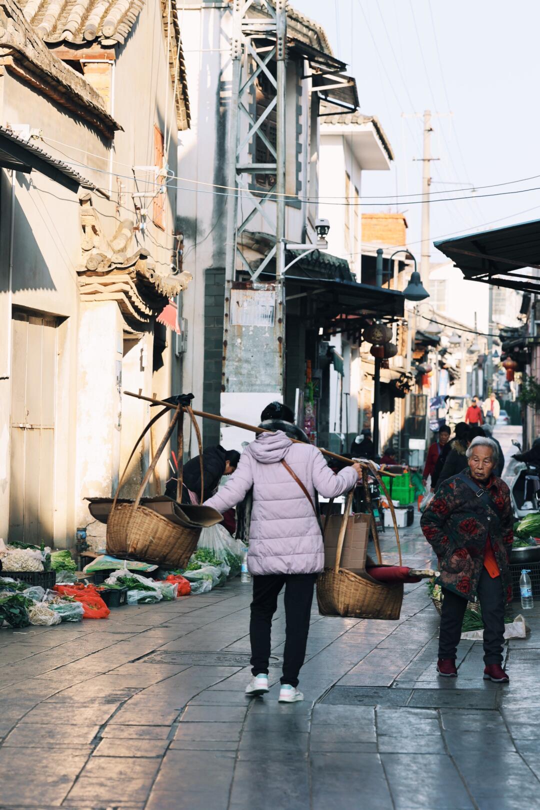 在建水古城，我看到了生活的真实模样