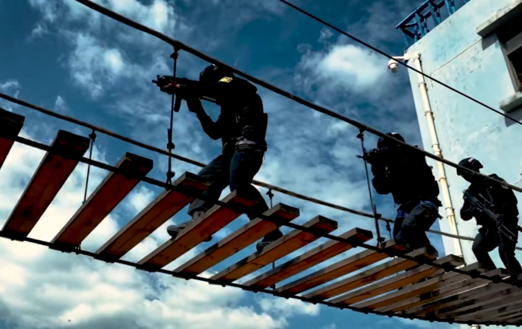 疑似发现新的NIA系统QCQ171新冲试装单位[偷笑] ​​​