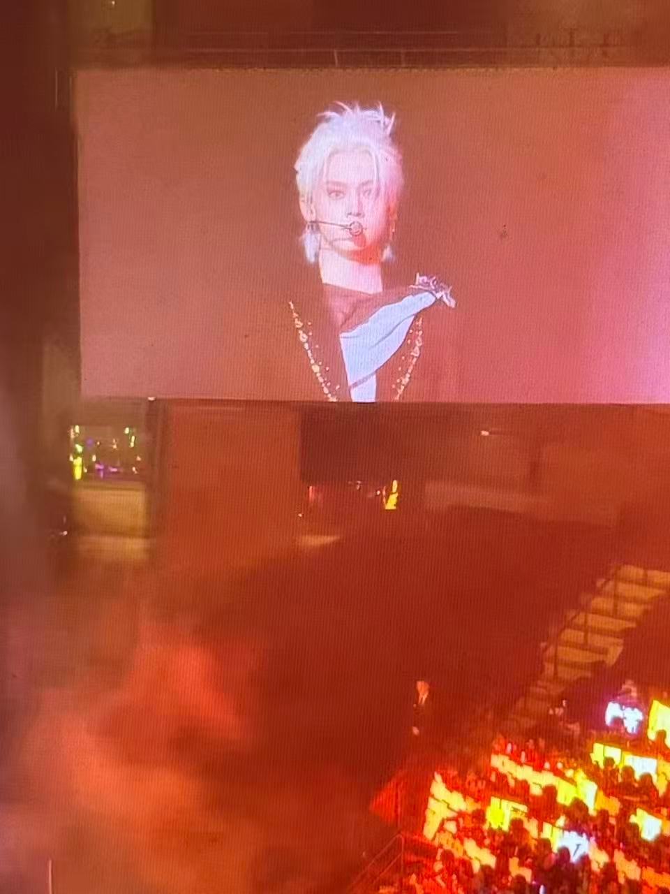 第一张苏新皓染发就变得很高级很唯美第二张第三张sbsbsbsbsbsbhchch