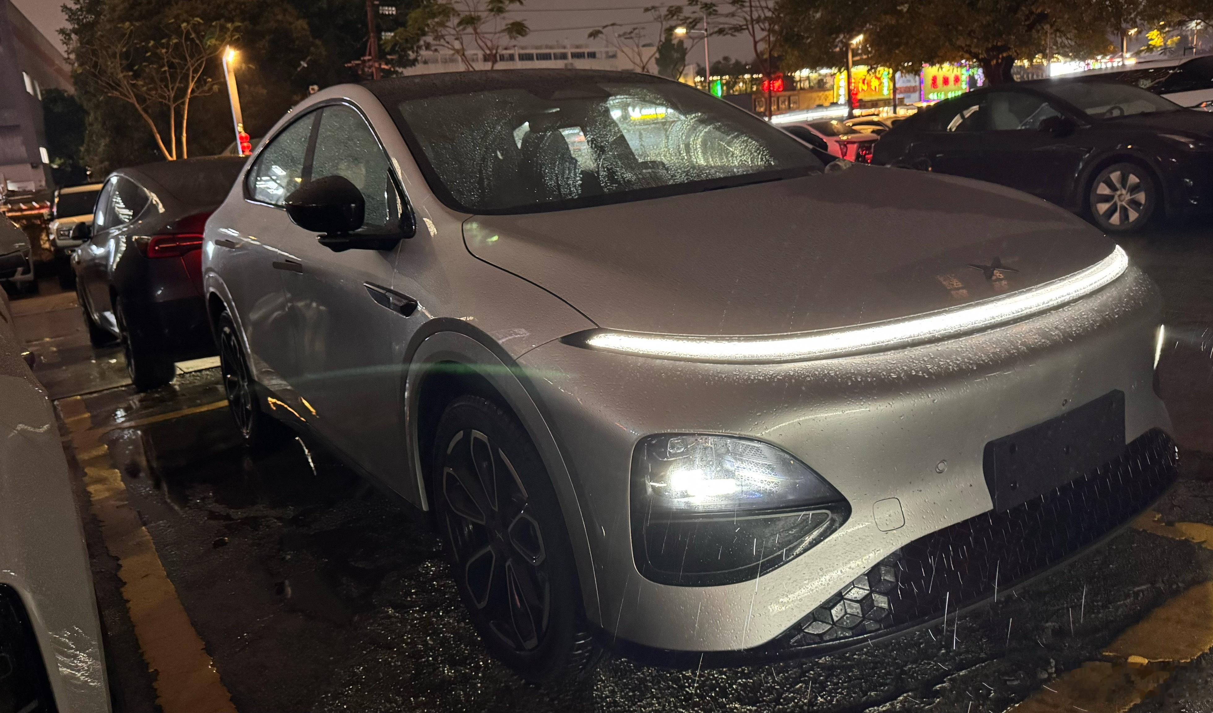 昨晚何小鹏在直播的时候明确了第二代VLA推送时间3月19日开启逐步推送预计先推送