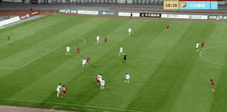 昨日，中甲联赛第一轮，从山东泰山B队转会加盟至苏州东吴的小将王剑聪首发出场并打入