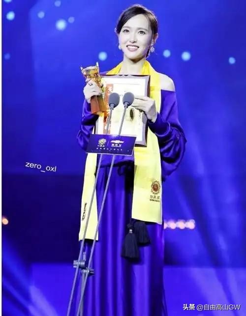 唐嫣在《繁花》中饰演的汪小姐获得了金熊猫奖最佳女主角，这个角色也弥补了她在《西西