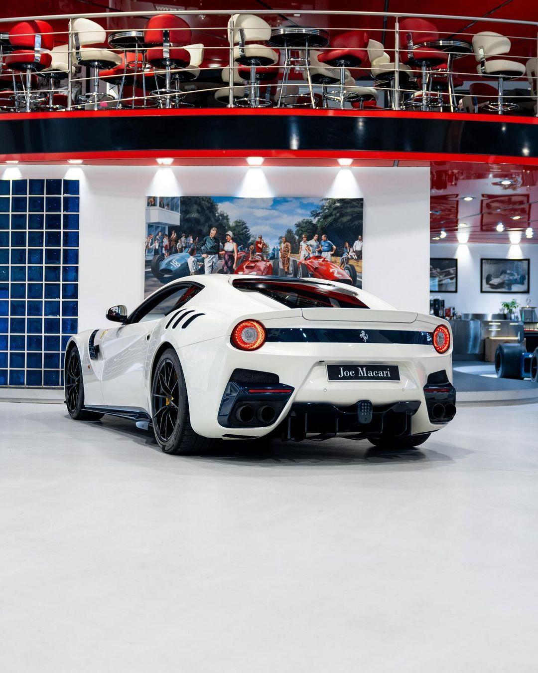 法拉利 F12 TDF ​​​