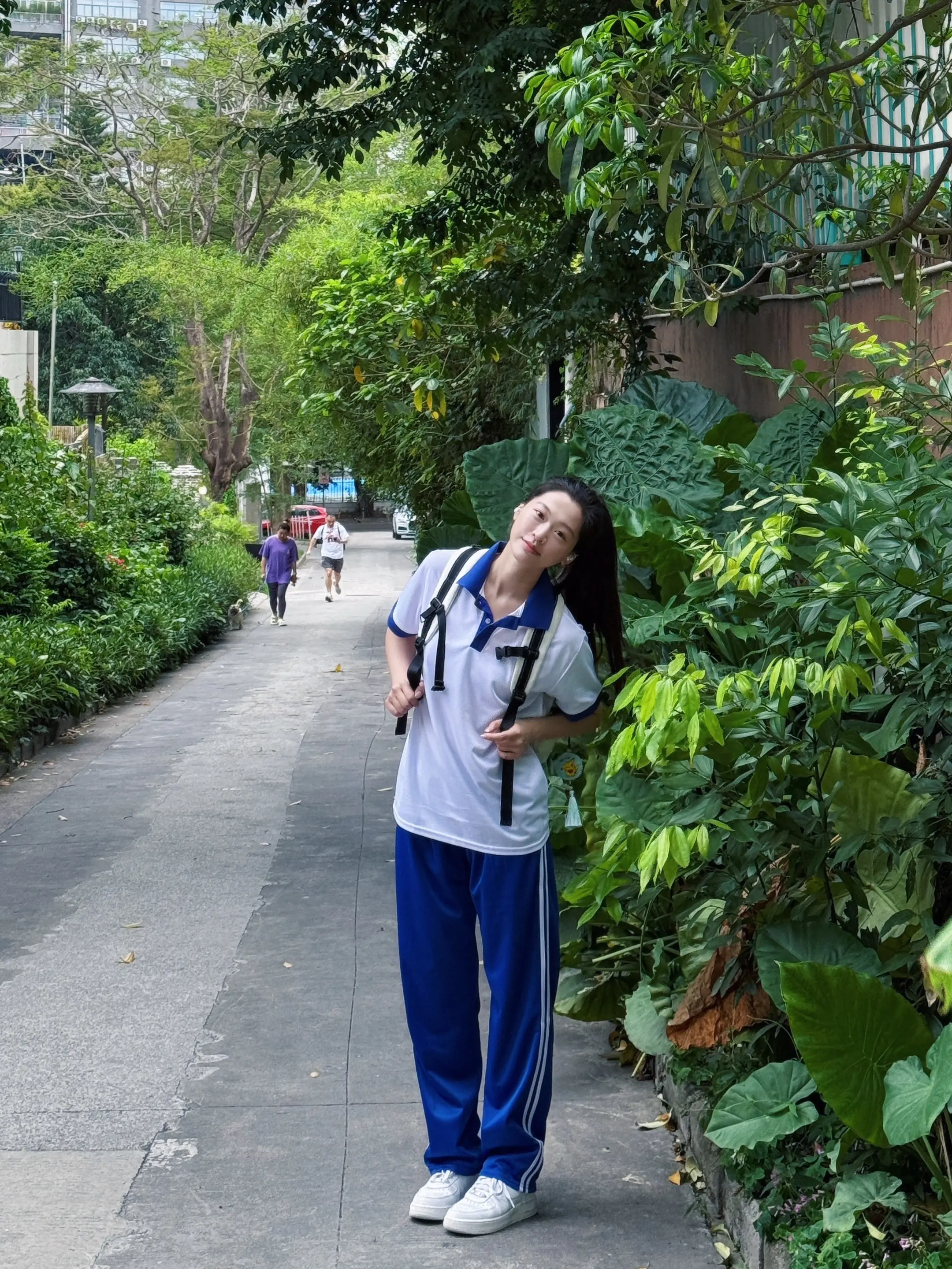 一步一步走过昨天 我的孩子气
