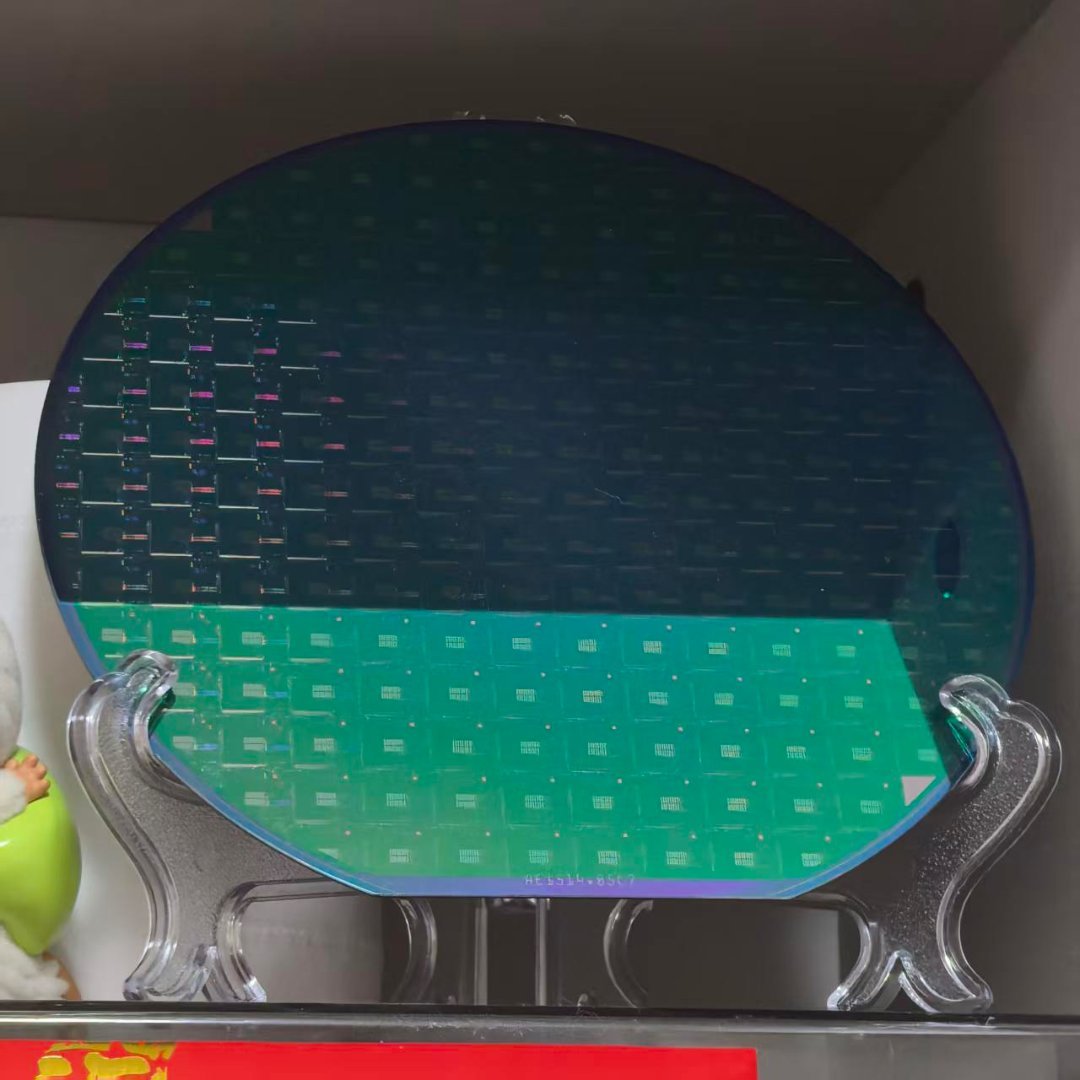 听说投半导体的天天得拜这个