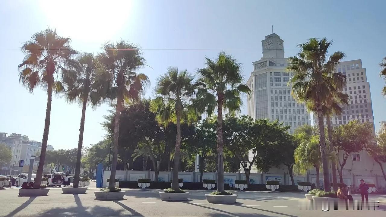此次参加活动，从厦门内厝澳码头坐船去鼓浪屿，行程才 8 分钟；而隔天从鼓浪屿码头
