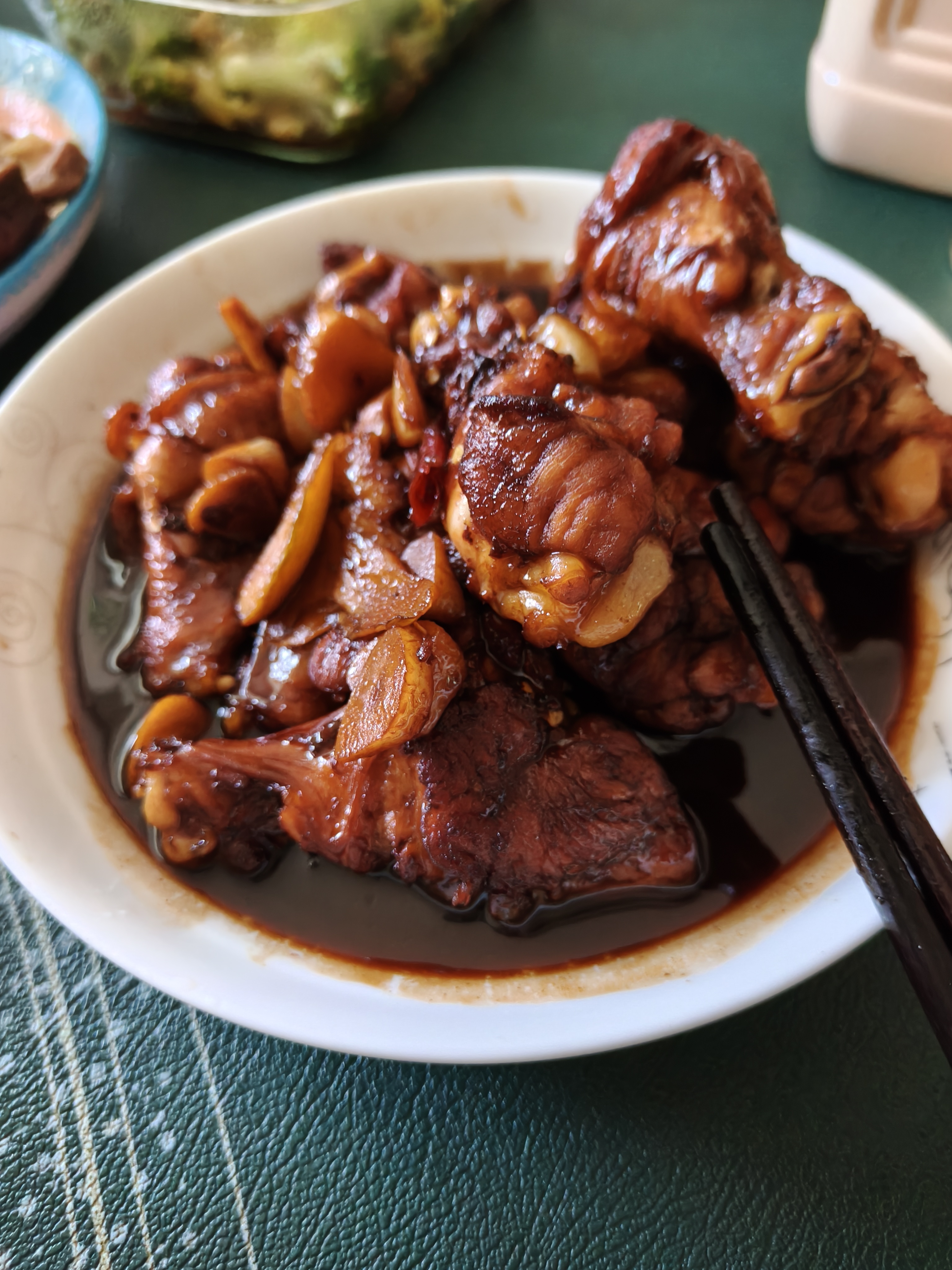 这个可乐鸡腿😋 