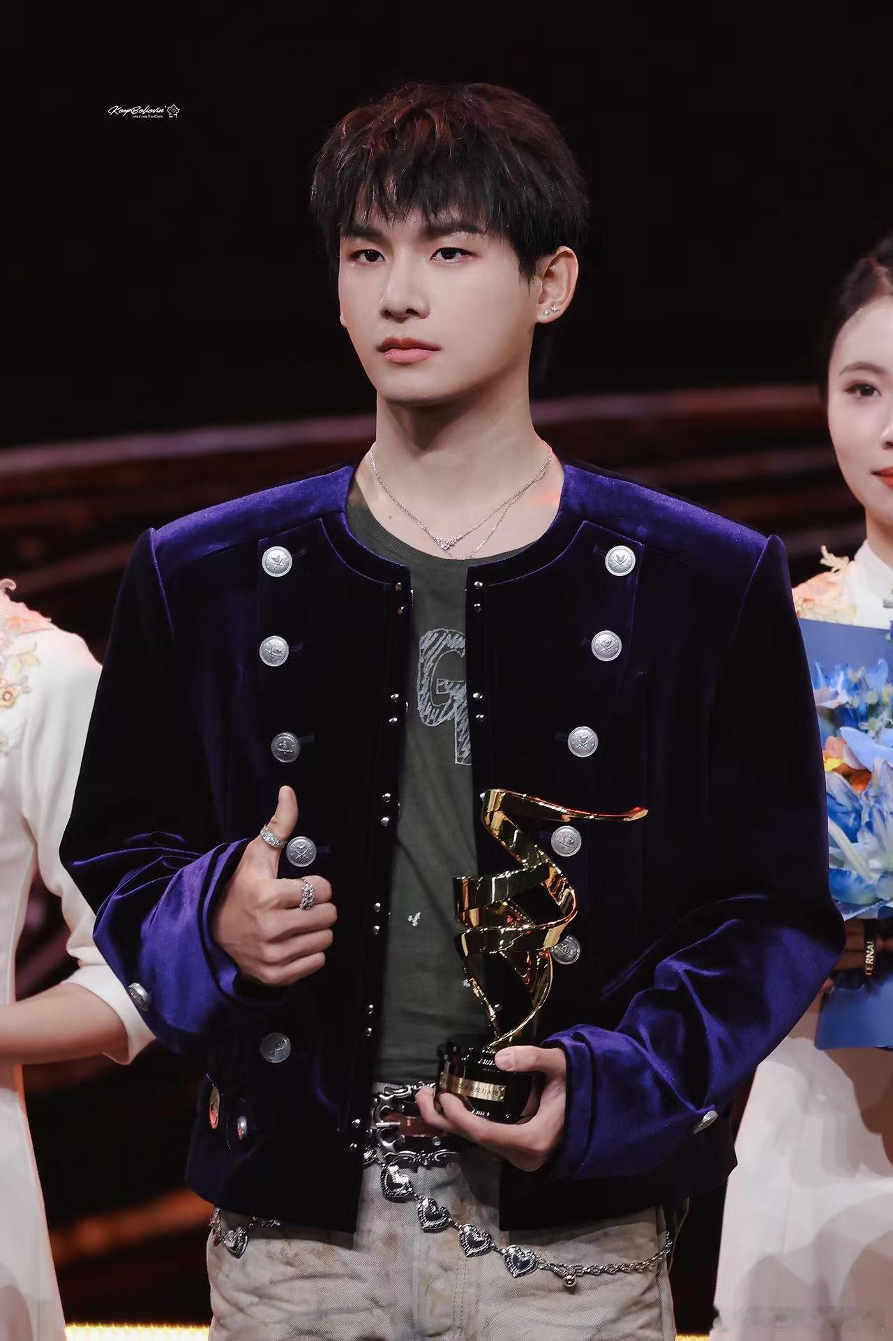 姚琛十分钟把我一天的事干了看完直接目瞪口呆！姚琛十分钟做完我一整天才能干完的事，