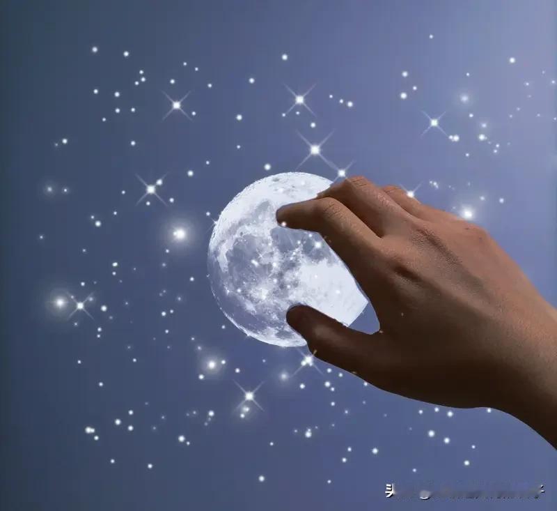 以“星月知心”做藏头诗挺有意思的。像陈振桂写的“星光闪闪在天空，月亮静静照我窗。