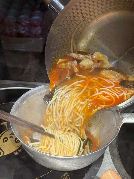 南京新街口新开的牛马米线