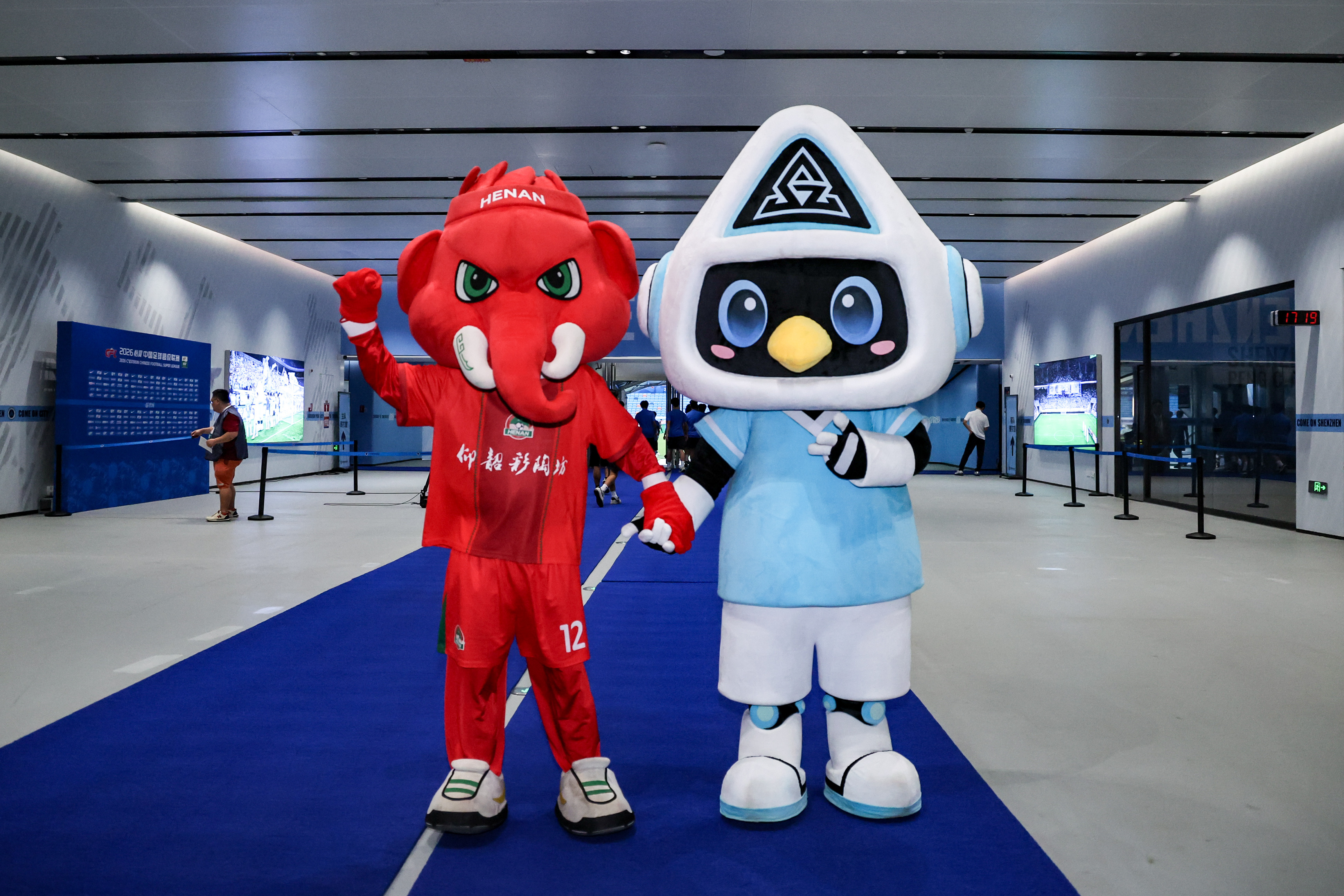 👋 欢迎巴布来到深圳！也欢迎 的球迷朋友们来到深圳！⚽️深圳新鹏城vs河南俱乐