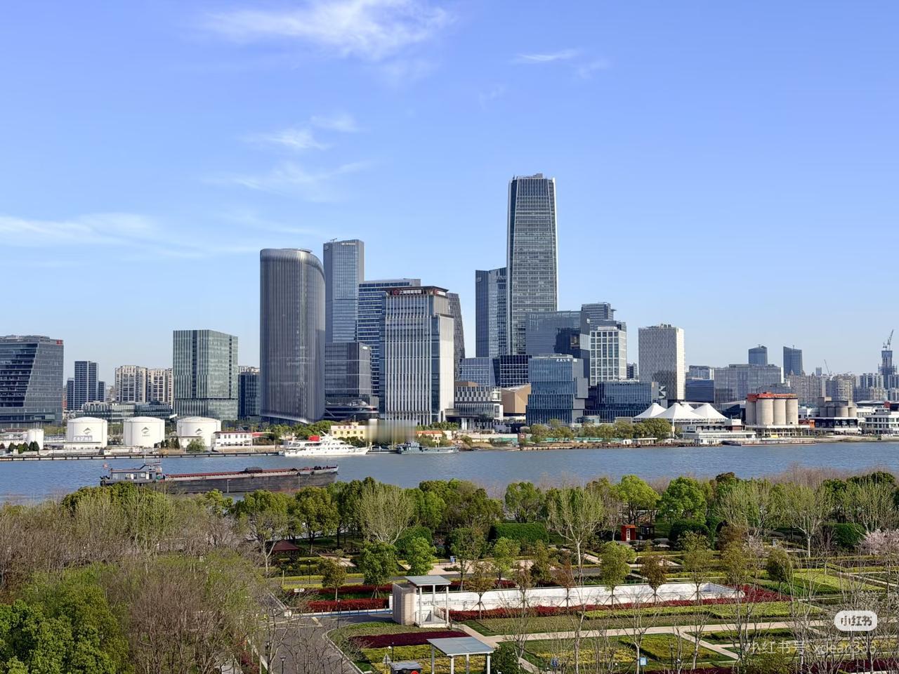 不得不说，上海的城市质感越来越好，作为一个在上海生活二十多年的伪上海人，在我看来