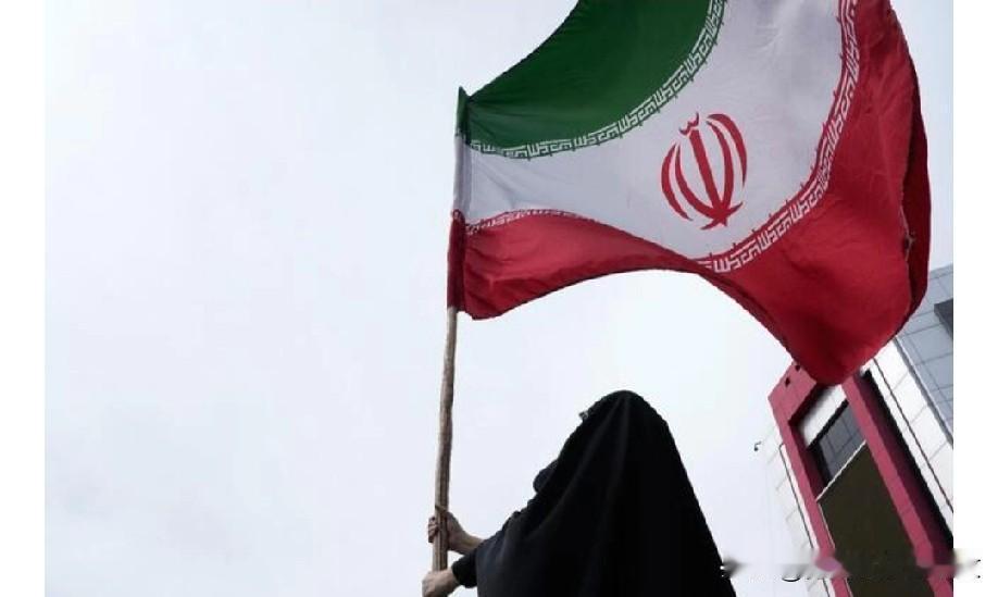 伊朗高级外交官离开伊斯兰堡，特朗普特使不出席巴基斯坦谈判。
伊朗高级外交官离开巴