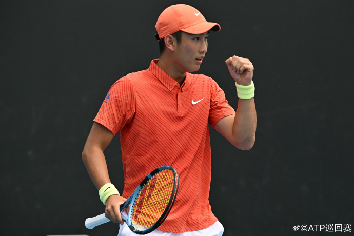 【#商竣程澳网开门红# 】#商竣程3比1阿古特# 澳网男单正赛首轮，中国选手商竣