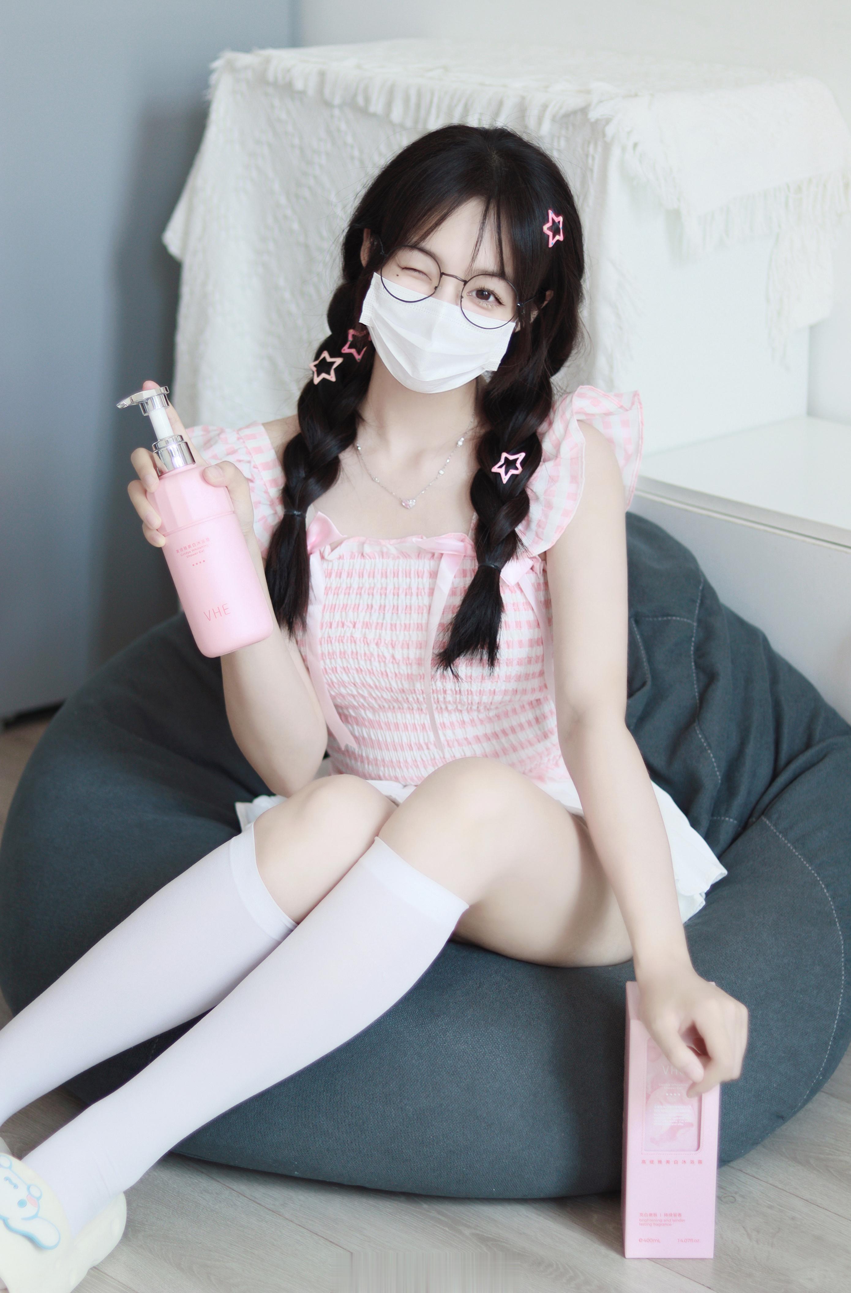 02甜妹🫧天天洗澡打败 99%女大学生 ​​​