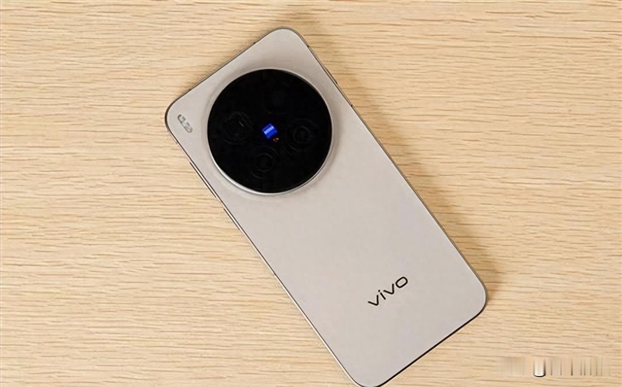 vivo双2nm旗舰入网，安卓高端赛道要变天？
你有没有发现，以前的安卓旗舰，年