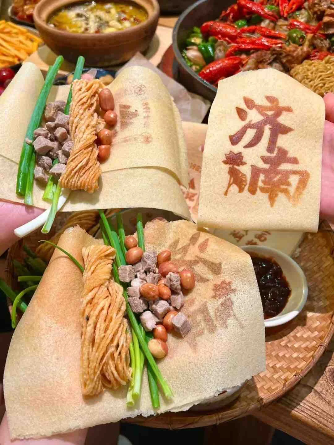 心理学中的「投射」：把内心世界，照在别人身上 在心理学中，投射是一种十...