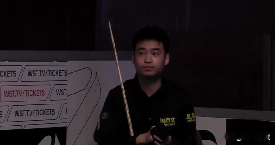 遇弱则强！闪电战中斯佳辉速胜晋级。
2025斯诺克北爱尔兰公开赛，斯佳辉vs张家