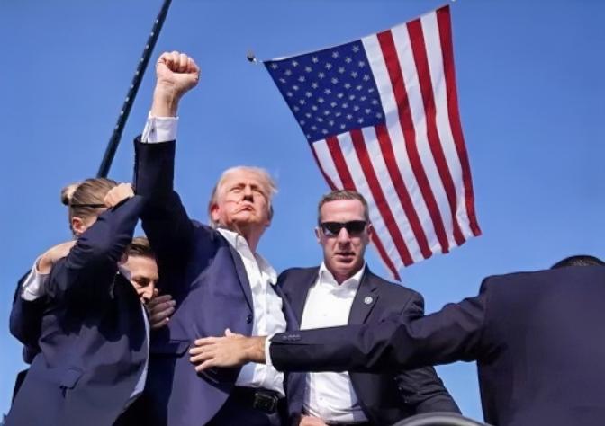 一片哗然！20 岁男子闯入特朗普私人庄园被击毙。

当地时间 2 月 22 日凌