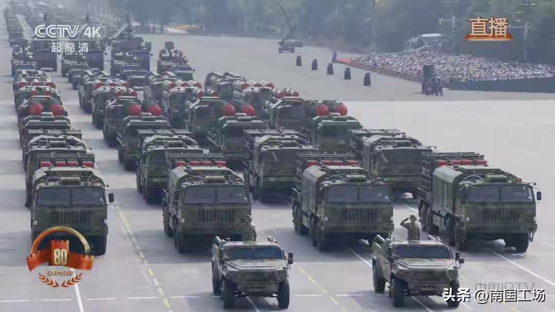 《伊朗导弹炸醒全球：美国本土防线竟是纸糊的？中俄早已手握破局密钥》

伊朗对美以