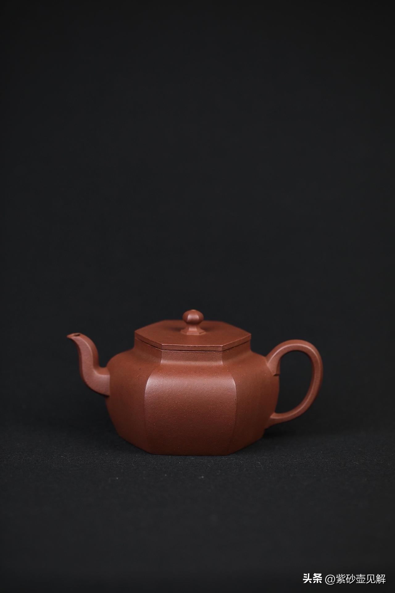 养壶不是供壶：一把好壶，要在一杯杯茶里慢慢处出来
一把好壶，像一位能处一辈子的朋