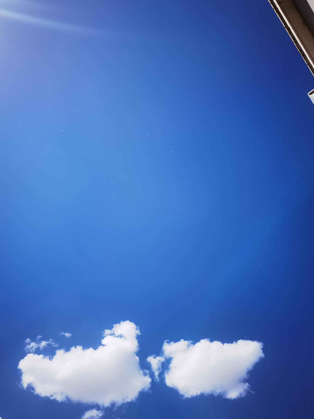 晒一晒蓝天白云下的景色