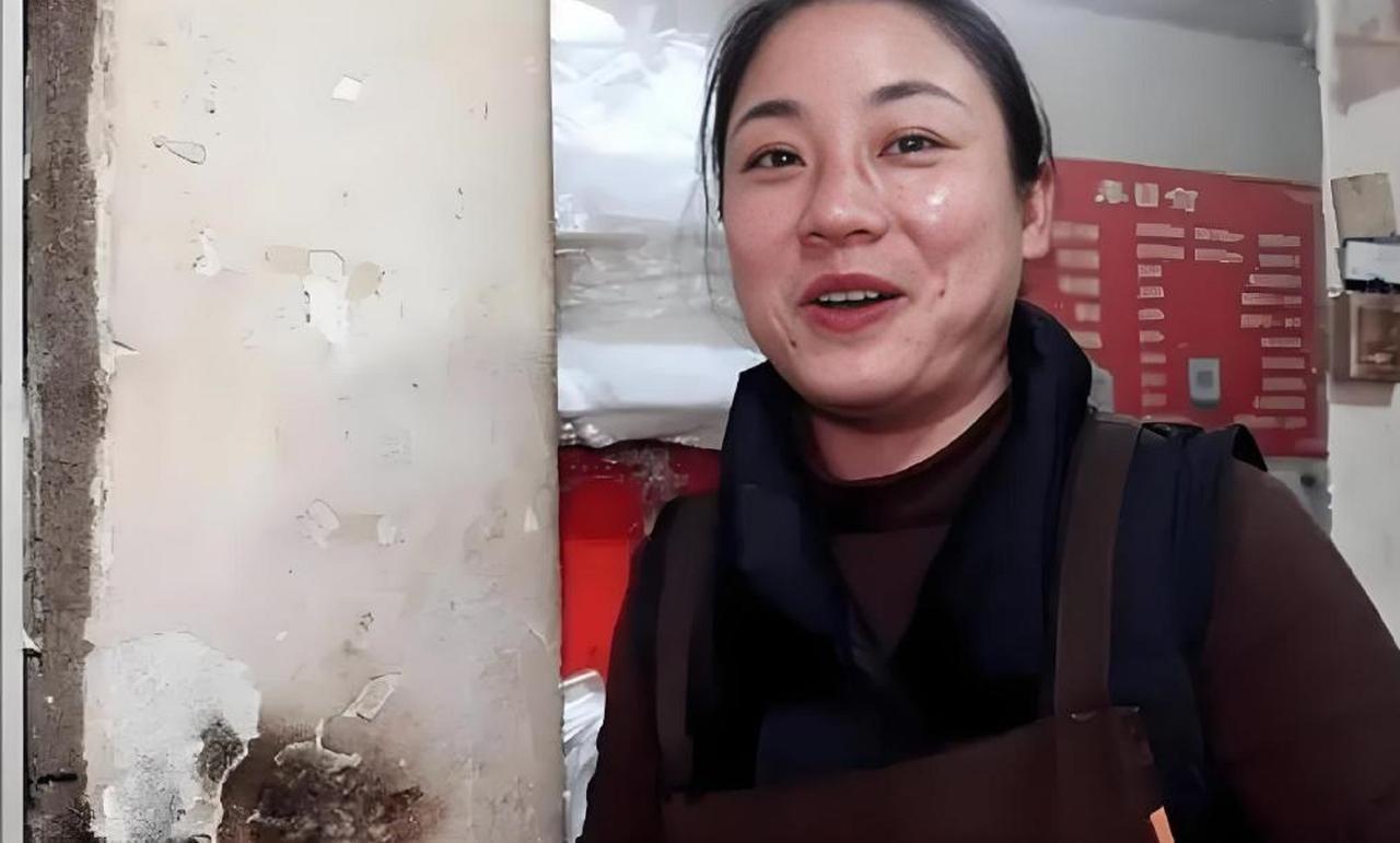 地球最强扶弟魔！安徽滁州潘晓婷，卖烧饼12年，攒下百万积蓄，却不顾老公孩子反对，