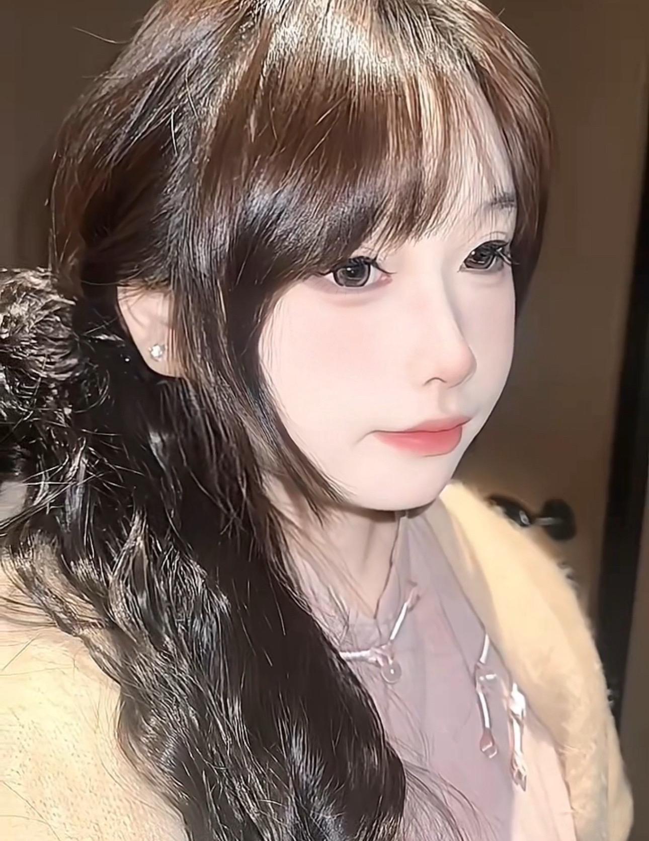 我很喜欢你的呀 你不知道吗 我每天都在期待着 你给我发好多好多消息