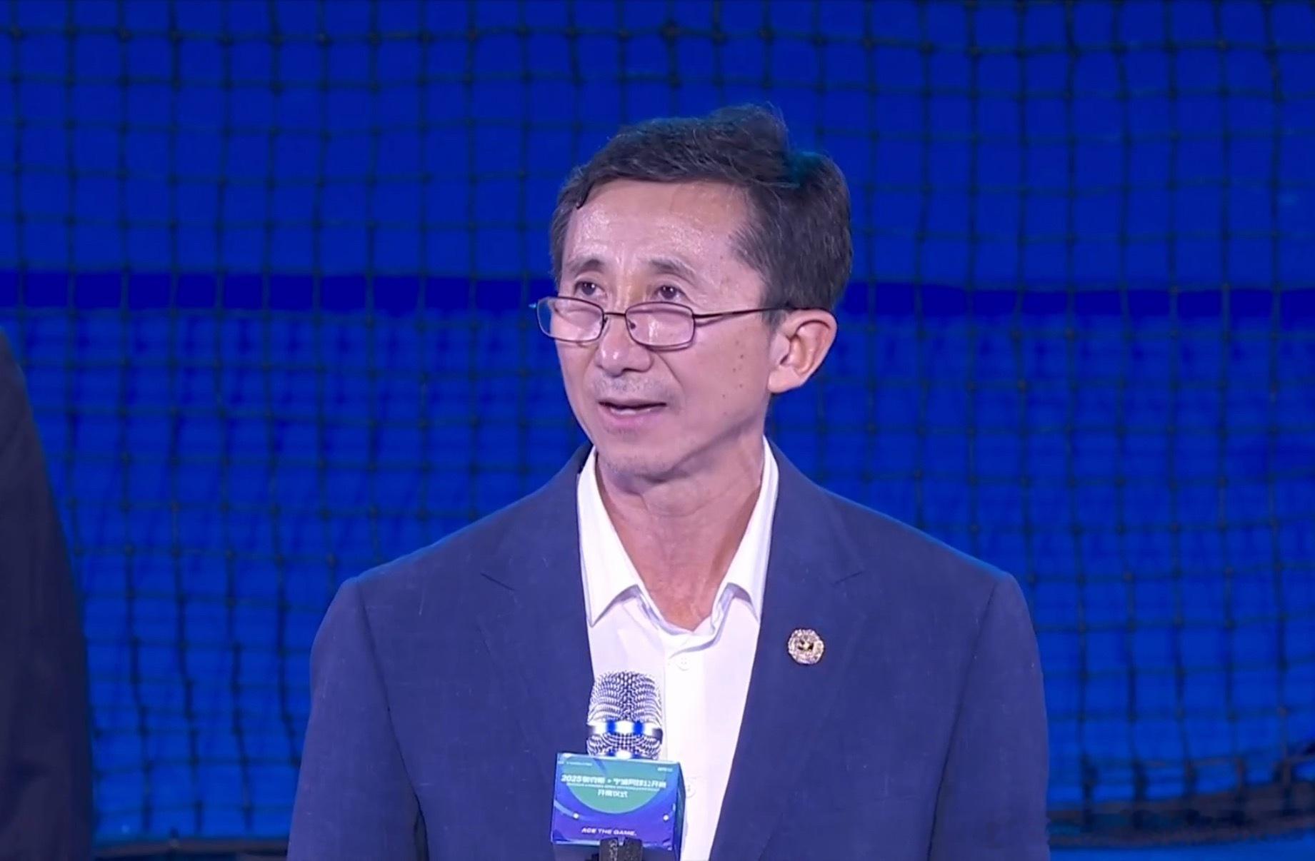 开幕式进行中白主任您这小眼镜儿一戴太可爱啦网球talking大会宁波网球公开赛2