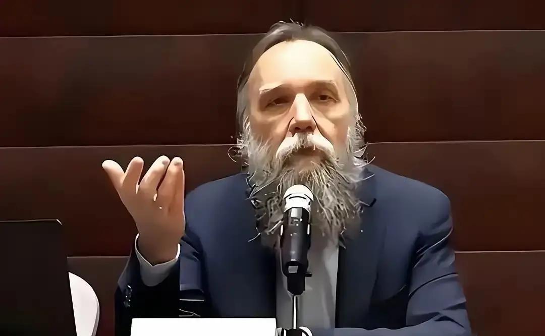 果不其然。
 
俄罗斯学者亚历山大·杜金突然发出提醒了。
 
他把“拖延=消耗”