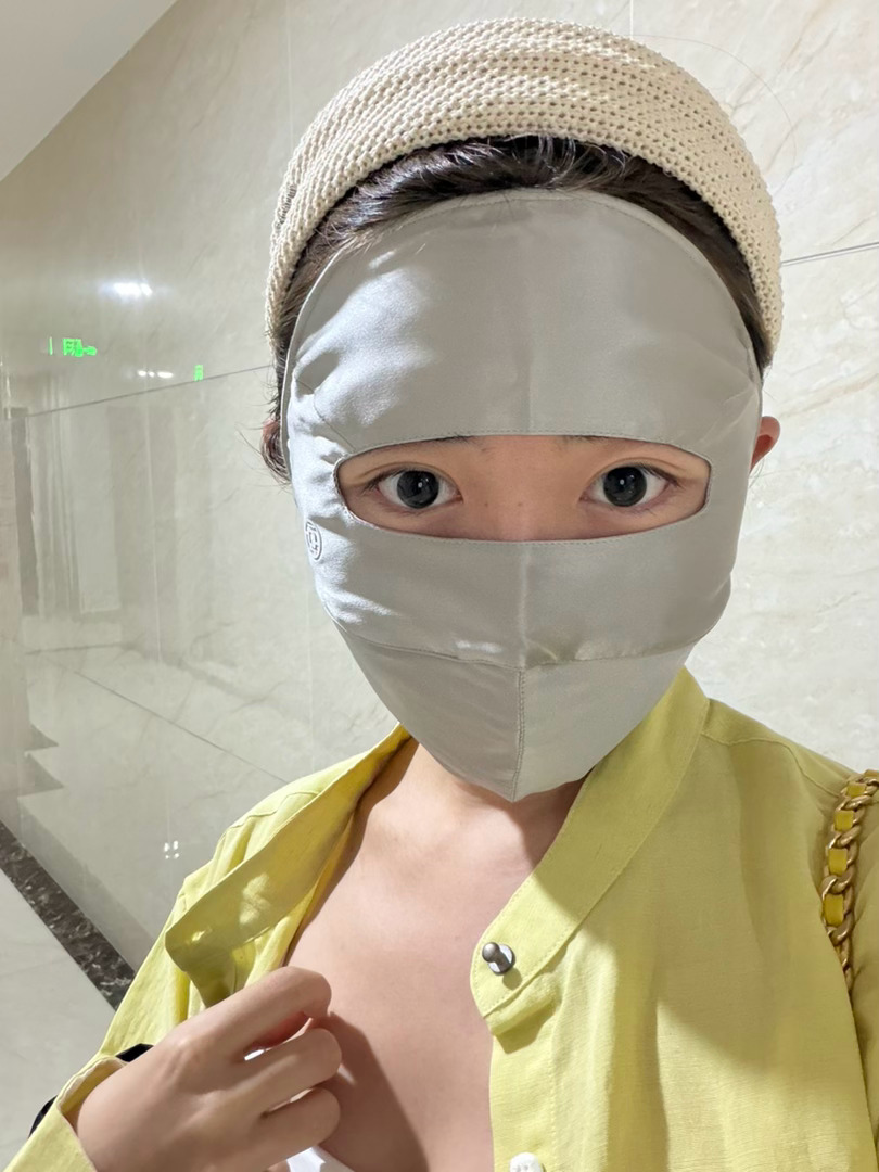 出门祛痣了