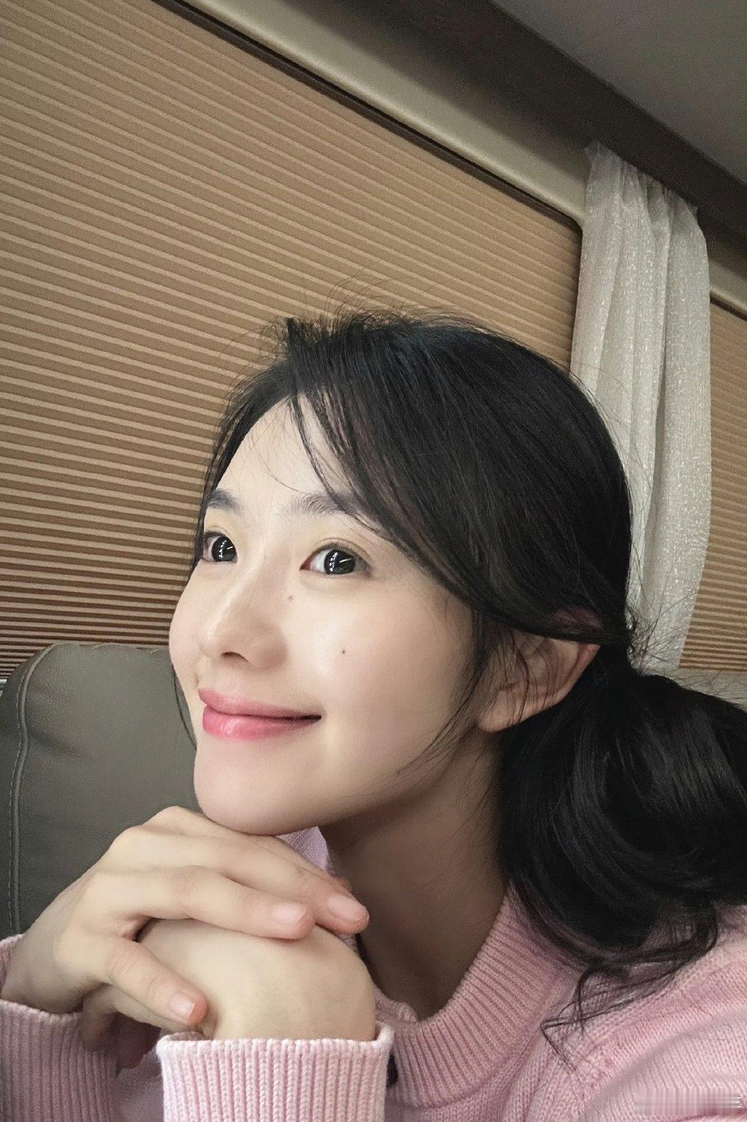 刘浩存侧丸子刘浩存素颜怼脸素颜怼脸好漂亮 ​​​