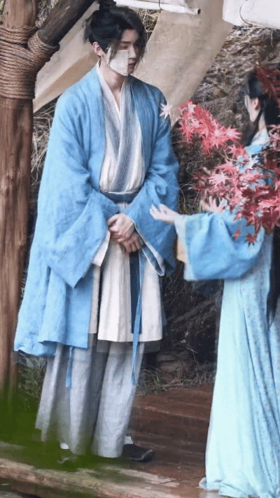 周翊然和包上恩的路透，有cp感吗[思考] ​​​