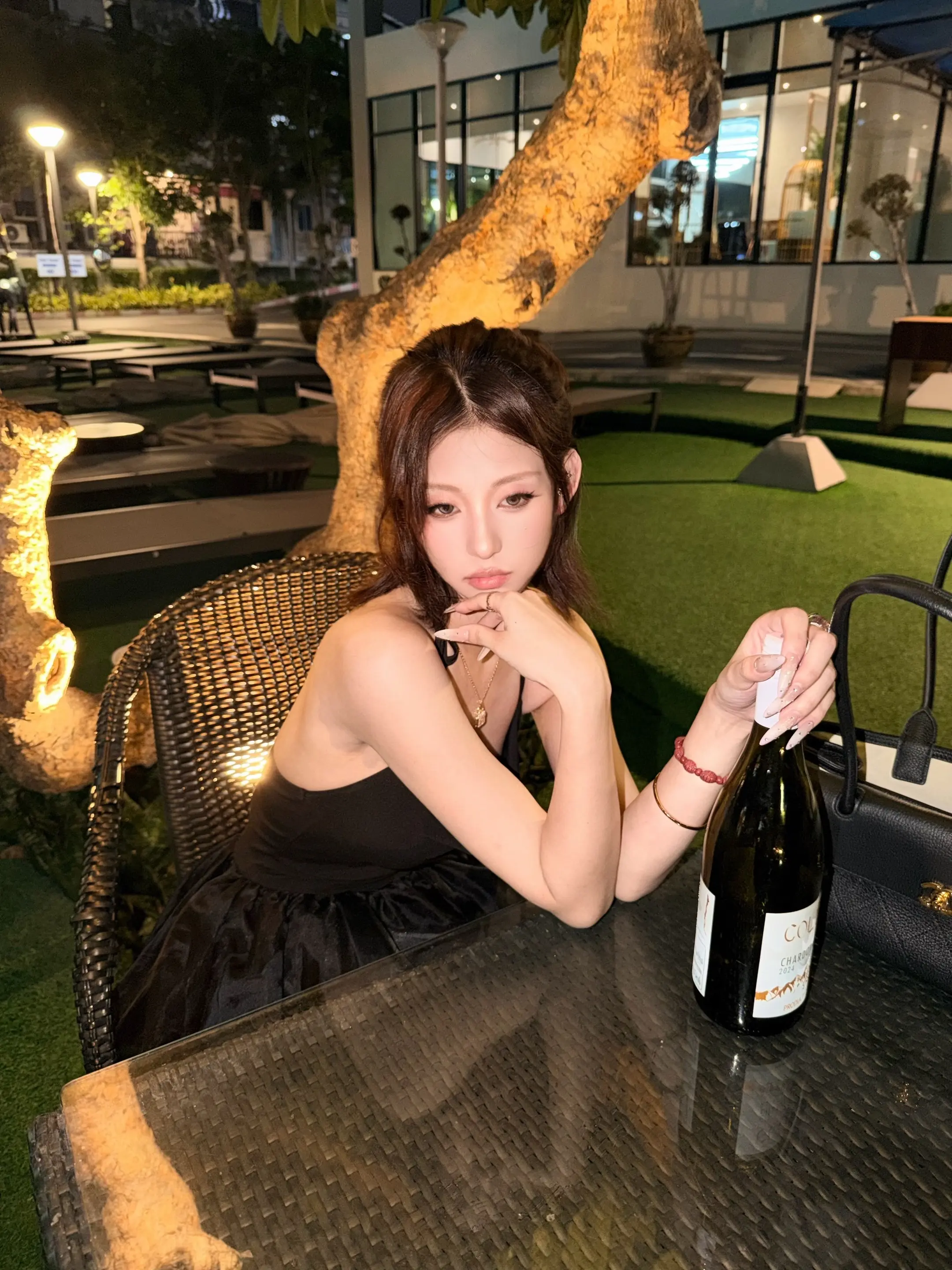 冷空气的气味 掺杂些许心碎。