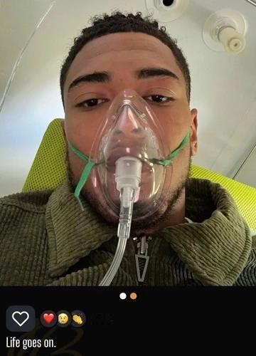 在2026年世界杯日益临近的关键时刻，英格兰中场核心贝林厄姆在比赛中突遭重伤，佩